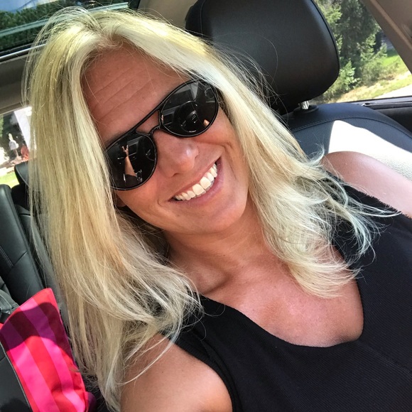 Meet your Posher, Joy - Picture 1 of 1